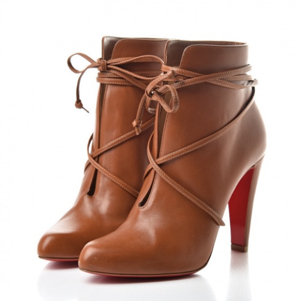 CHRISTIAN LOUBOUTIN
Shiny Nappa S.I.T. Rain 100 Ankle Boots 37.5 Cuoio